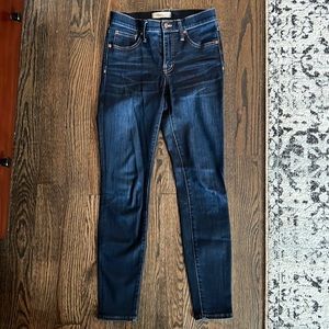 Madewell 9” skinny jeans (dark wash)
